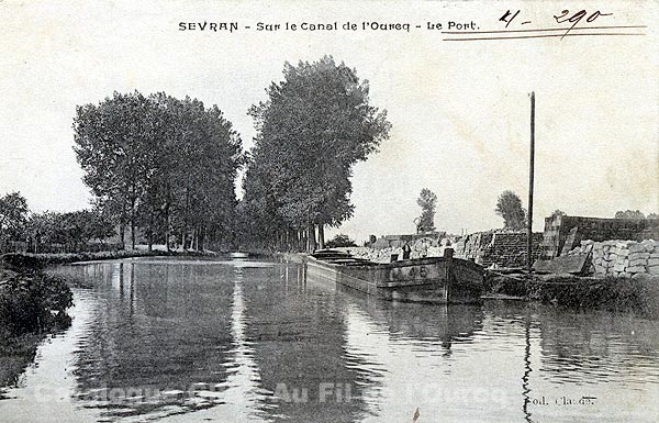 SEVRAN - Sur le Canal de l'Ourcq - Le Port